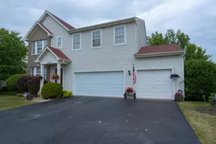 39843 Stoneywood Dr, Beach Park, IL 60083 - Photo 2