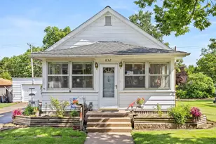 832 E Jefferson St, Morris, IL 60450 - Photo 1