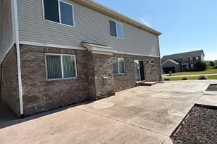 2337 Queensbridge Dr, Lynwood, IL 60411 - Photo 2