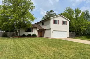 237 Aspen Dr, Bolingbrook, IL 60440 - Photo 1