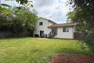 237 Aspen Dr, Bolingbrook, IL 60440 - Photo 2