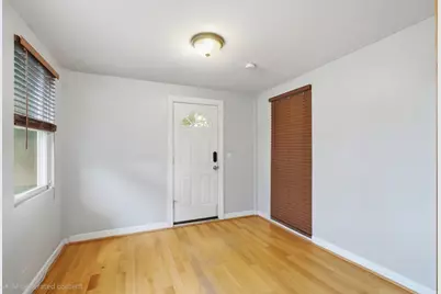 7910 Babb Avenue, Skokie, IL 60077 - Photo 18