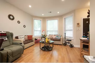 2821 N Springfield Avenue, Chicago, IL 60618 - Photo 24