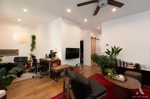 2821 N Springfield Ave, Chicago, IL 60618 - Photo 8