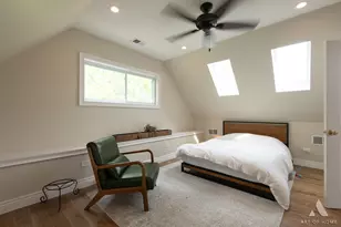 2821 N Springfield Ave, Chicago, IL 60618 - Photo 14