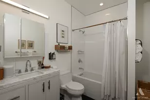 2821 N Springfield Ave, Chicago, IL 60618 - Photo 22