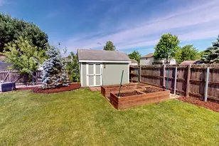 620 Waterfall Ln, Elgin, IL 60124 - Photo 24