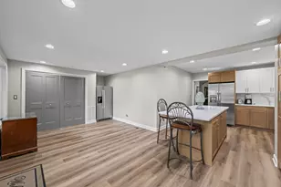 1032 Courtland Ave, Park Ridge, IL 60068 - Photo 10