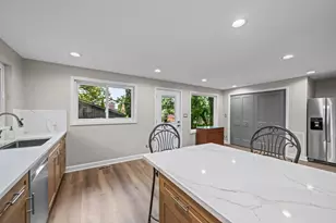 1032 Courtland Ave, Park Ridge, IL 60068 - Photo 12