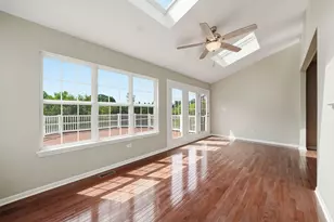 1130 Championship Dr, Elgin, IL 60124 - Photo 10