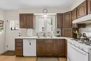 18156 W Timber Ln, Grayslake, IL 60030 - Photo 8