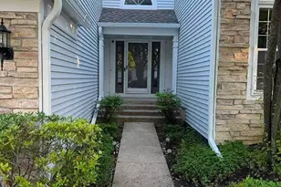 4791 Amber Cir, Hoffman Estates, IL 60192 - Photo 2
