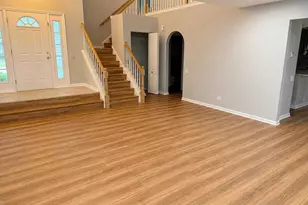 4791 Amber Cir, Hoffman Estates, IL 60192 - Photo 4