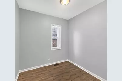 7406 S Crandon Avenue, Chicago, IL 60649 - Photo 12