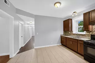 7406 S Crandon Ave, Chicago, IL 60649 - Photo 18