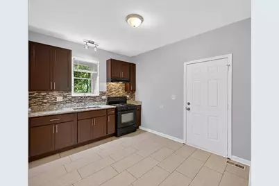 7406 S Crandon Avenue, Chicago, IL 60649 - Photo 10