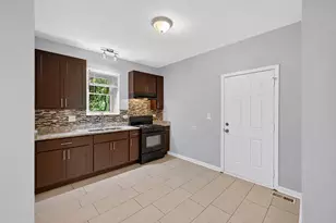 7406 S Crandon Ave, Chicago, IL 60649 - Photo 10