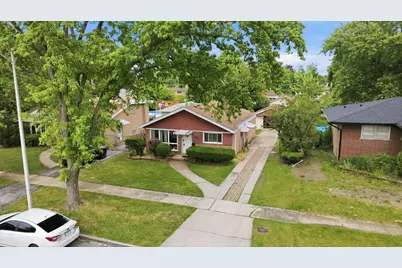 9013 S 49th Court, Oak Lawn, IL 60453 - Photo 2