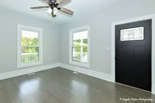 62 Pine St, Grayslake, IL 60030 - Photo 2