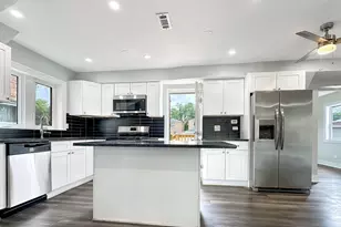 9138 S Carpenter St, Chicago, IL 60620 - Photo 2