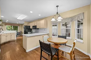 530 Bunker Hill Ct, Mundelein, IL 60060 - Photo 14