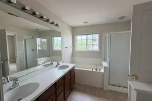 3740 Pope Ct, Plano, IL 60545 - Photo 8