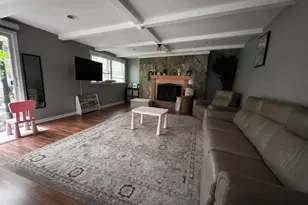 324 N Emerald Ave, Mundelein, IL 60060 - Photo 6