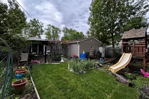 324 N Emerald Ave, Mundelein, IL 60060 - Photo 4