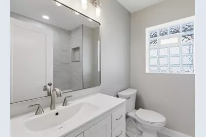 5020 W Fletcher Street, Chicago, IL 60641 - Photo 16