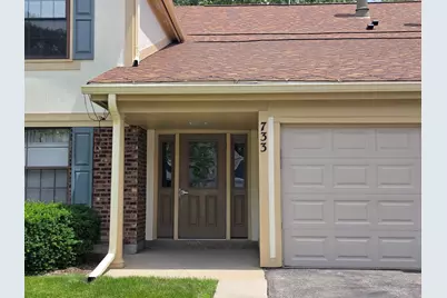 733 Plum Tree Court #C2, Wheeling, IL 60090 - Photo 2