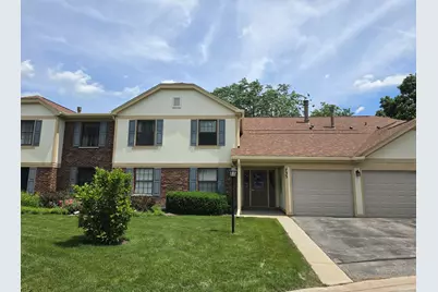 733 Plum Tree Court #C2, Wheeling, IL 60090 - Photo 1