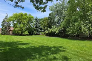 733 Plum Tree Ct, Wheeling, IL 60090 - Photo 22