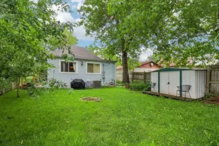 121 Beachview Dr, Round Lake Beach, IL 60073 - Photo 18