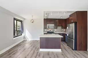 2930 N Sheridan Rd, Chicago, IL 60657 - Photo 10