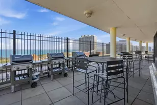 2930 N Sheridan Rd, Chicago, IL 60657 - Photo 24