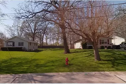 520 Sycamore Drive, Round Lake, IL 60073 - Photo 2