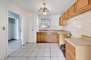 17781 Harvard Ln, Country Club Hills, IL 60478 - Photo 8