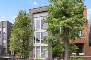 938 N Winchester Ave, Chicago, IL 60622 - Photo 2