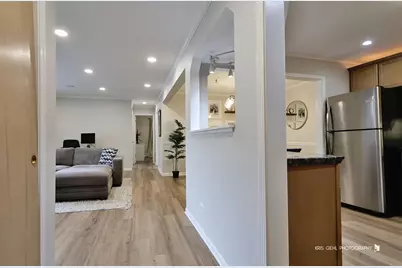 510 W Miner Street #1D, Arlington Heights, IL 60005 - Photo 2
