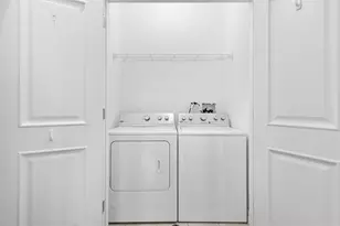 323 W Webster Ave, Chicago, IL 60614 - Photo 10