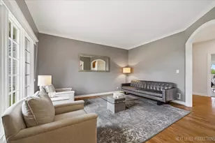 2460 Bird Ln, Batavia, IL 60510 - Photo 4