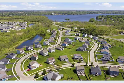 4706 Fox Trail Court, Wonder Lake, IL 60097 - Photo 32