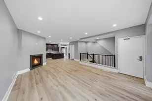 308 W Evergreen Ave, Chicago, IL 60610 - Photo 6