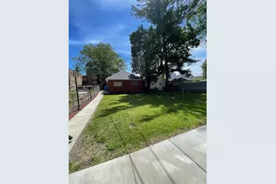7807 S Marquette Avenue, Chicago, IL 60649 - Photo 12