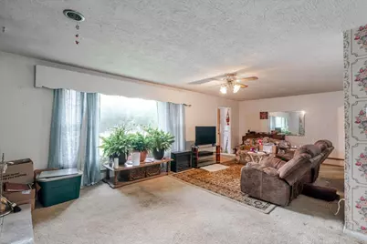 1409 1/2 Mulberry Street, Bloomington, IL 61701 - Photo 4