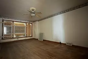 12737 Honore St, Blue Island, IL 60406 - Photo 2