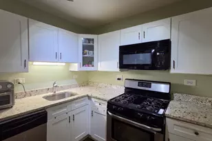 945 E Kenilworth Ave E, Palatine, IL 60074 - Photo 10