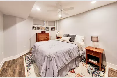 2245 W Melrose Street, Chicago, IL 60618 - Photo 18