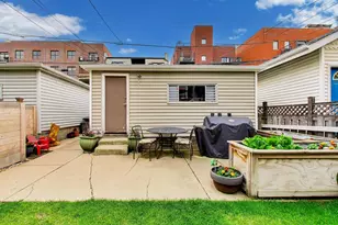 2245 W Melrose St, Chicago, IL 60618 - Photo 56