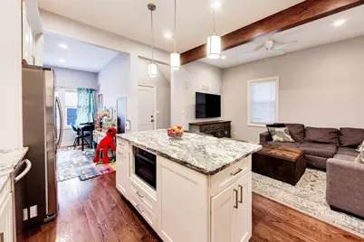2245 W Melrose Street, Chicago, IL 60618 - Photo 10